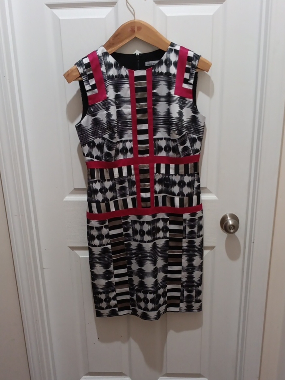 Sleeveless Black & White Midi Dress with Pink Trim